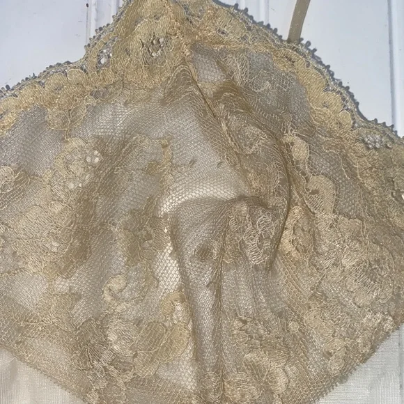 Vintage Vanity Fair lace and nylon nightie with sleeveless matching robe… - Picture 7 of 14